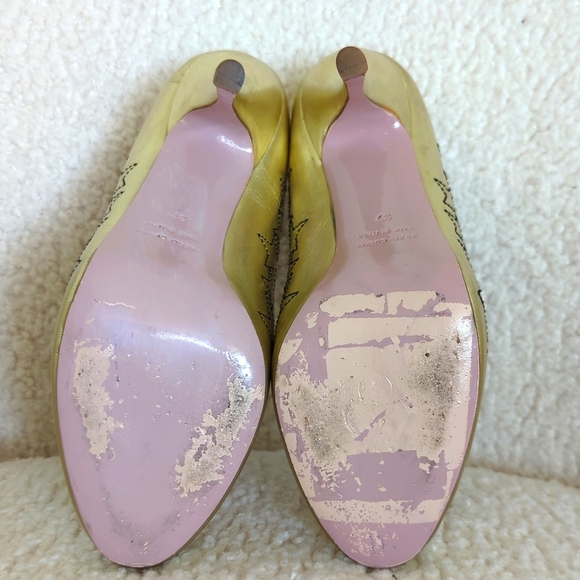 Red Valentino Gold Star-Embellished Women's Heels - Picture 8 of 12